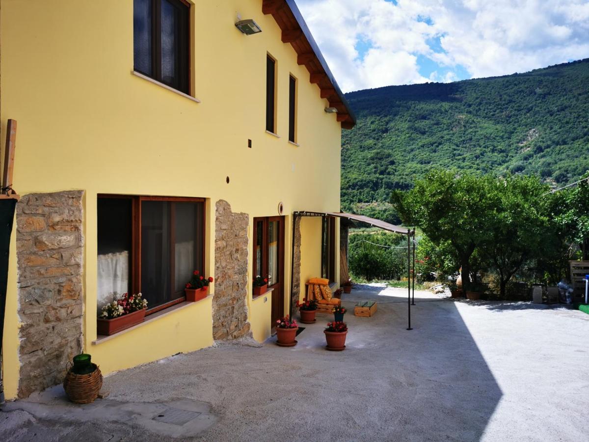 Agriturismo B&B Il Girasole Roccadaspide Екстер'єр фото